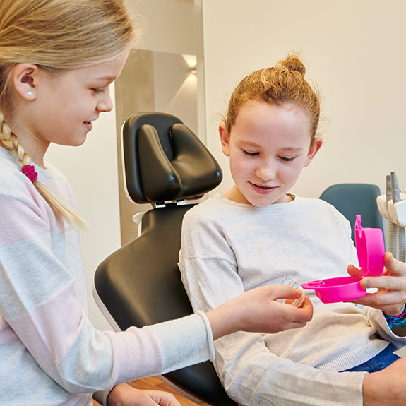 „Lose“ Zahnspange in Starnberg für Kinder und Jugendliche